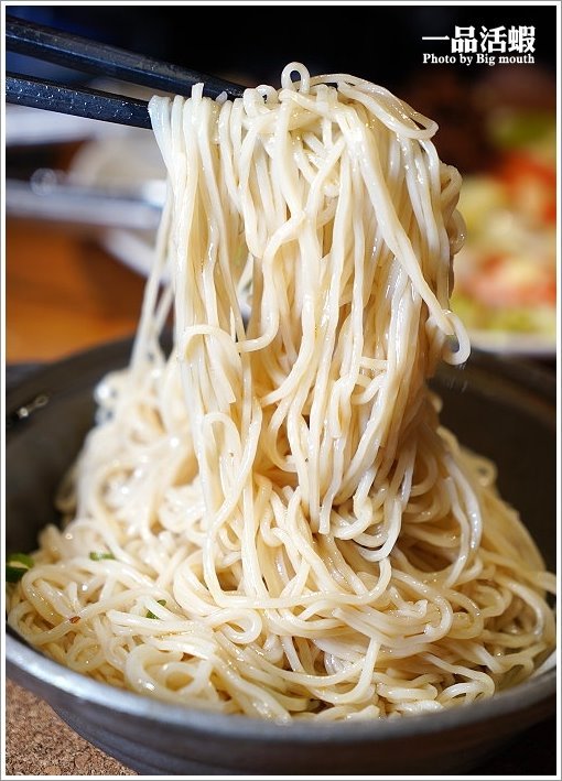 【桃園美食】一品活蝦桃園店.現撈ㄟ各式經典活蝦料理、限量脆皮雞必點!桃園聚餐推薦餐廳!