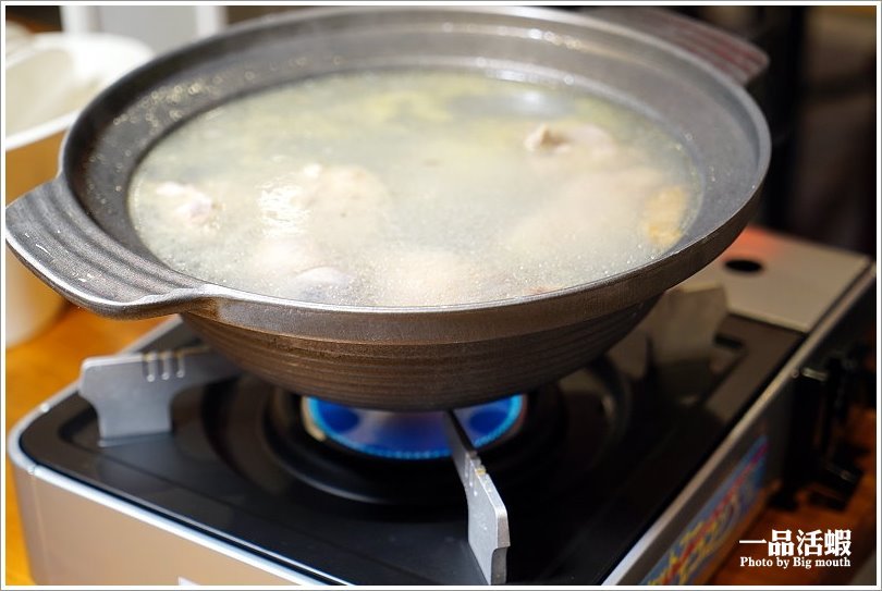 【桃園美食】一品活蝦桃園店.現撈ㄟ各式經典活蝦料理、限量脆皮雞必點!桃園聚餐推薦餐廳!