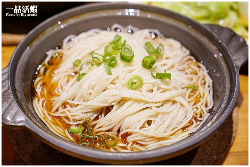 【桃園美食】一品活蝦桃園店.現撈ㄟ各式經典活蝦料理、限量脆皮雞必點!桃園聚餐推薦餐廳!