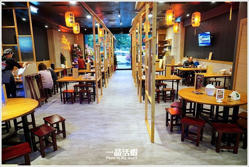 【桃園美食】一品活蝦桃園店.現撈ㄟ各式經典活蝦料理、限量脆皮雞必點!桃園聚餐推薦餐廳!