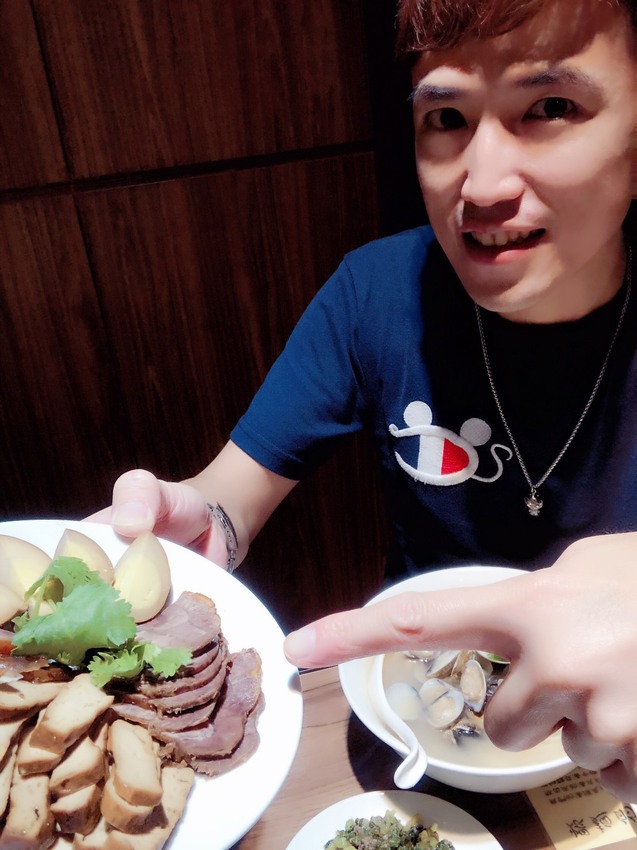 【極品好麵食堂_台北大安_上海煨麵館_中式麵食餐廳】｜台灣_台北市_大安區_美味食記