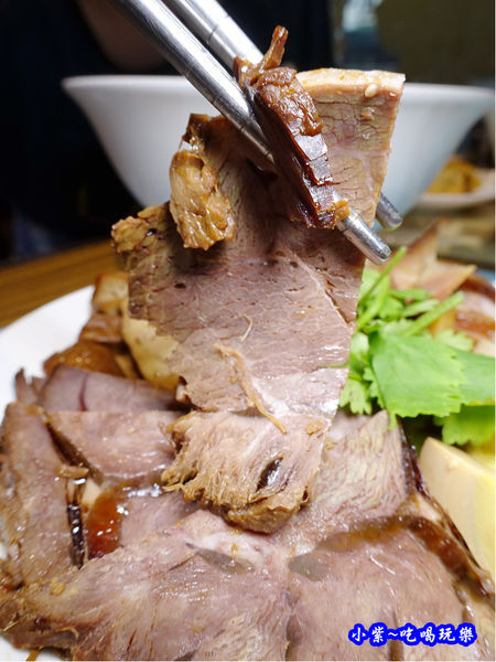 滷牛腱-極品好麵食堂1.jpg