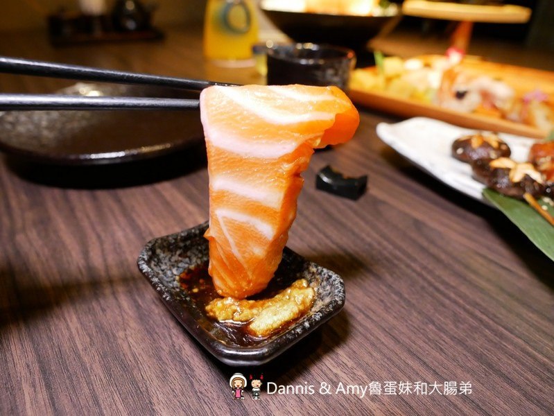 《新竹芙洛麗大飯店》野海壽司日本料理餐廳。握壽司生魚片。產地直送新鮮有青。平日限定優惠分享。家庭公司尾牙春酒聚餐好選擇︱菜單價位,營業時間分享（影片）