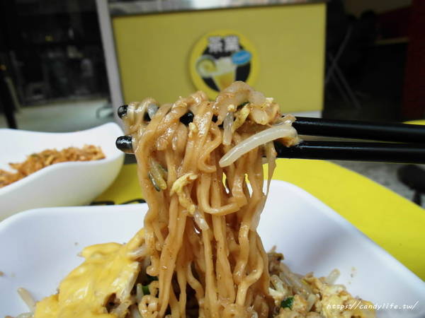 一中街茶業炒泡麵:台中美食│一中街茶業炒泡麵〃台中好吃炒泡麵在這裡,口味非常多樣化,炒的入味又大碗~