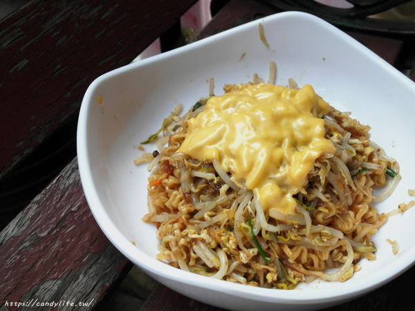 一中街茶業炒泡麵:台中美食│一中街茶業炒泡麵〃台中好吃炒泡麵在這裡,口味非常多樣化,炒的入味又大碗~