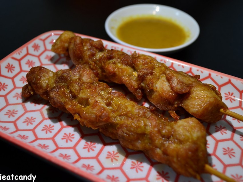 一碗滿滿配料的麻油雞湯麵線只要百元有找?-愛伊特candy的分享樂園