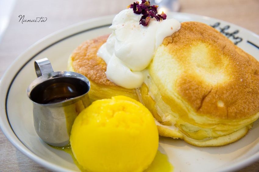 彰化市美食》DO NOTHING DAY。網美請冷靜！純白質感韓系餐廳,室內野餐三角小帳篷,狂拍照又猛打卡 - Nana愛旅行札記