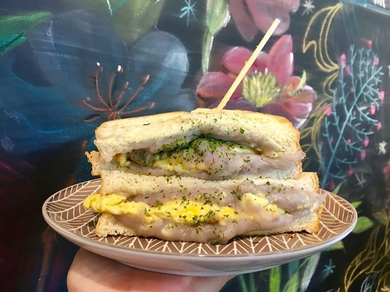 【板橋|新埔站】鳳梨寶堡 Pineapple Baby_傾瀉而下的芋泥讓芋頭控爆走了_厚厚的花生醬狙擊花生控的心