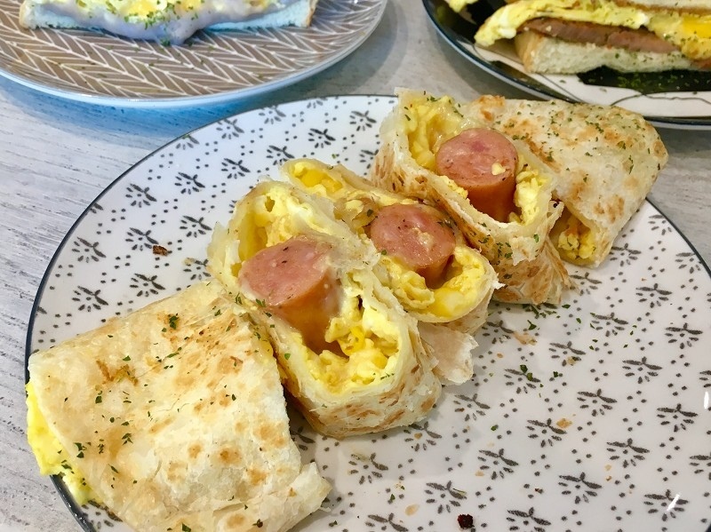 【板橋|新埔站】鳳梨寶堡 Pineapple Baby_傾瀉而下的芋泥讓芋頭控爆走了_厚厚的花生醬狙擊花生控的心