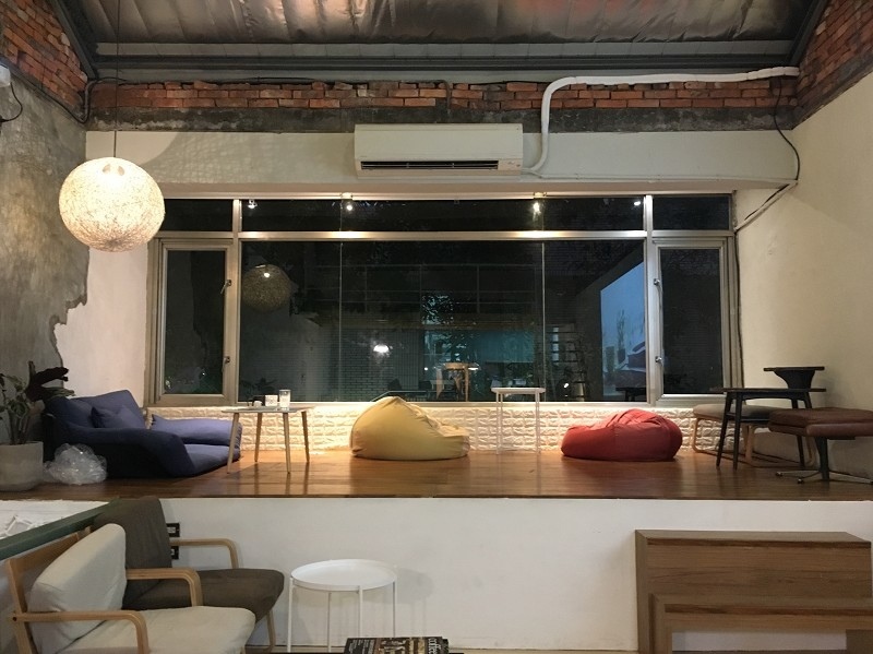 【台北｜南京復興站】貝克宅 Roasting House＿如家般自在的咖啡廳＿小圓麵包不只外表可愛，口感也優秀