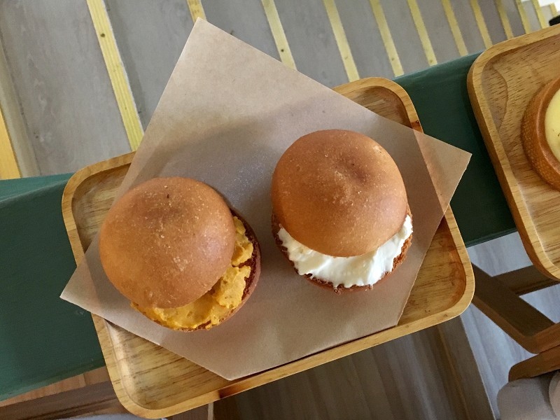 【台北｜南京復興站】貝克宅 Roasting House＿如家般自在的咖啡廳＿小圓麵包不只外表可愛，口感也優秀