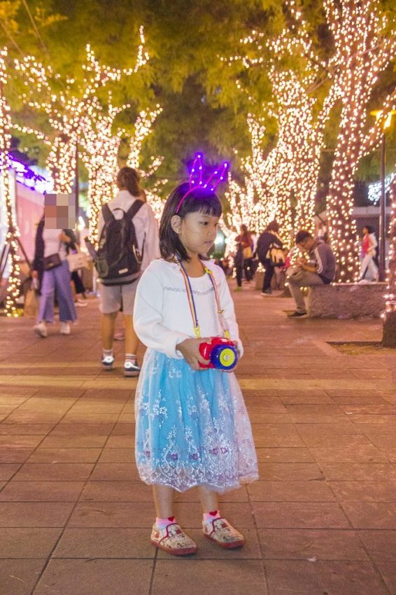 【活動.台北】2018新北市歡樂耶誕城~玩樂攻略看這裡,航向宇宙四大星系燈區,好美好拍、好玩有趣