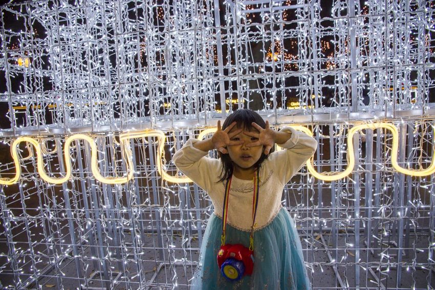 【活動.台北】2018新北市歡樂耶誕城~玩樂攻略看這裡,航向宇宙四大星系燈區,好美好拍、好玩有趣