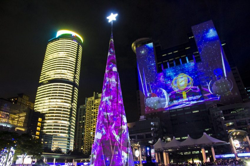 【活動.台北】2018新北市歡樂耶誕城~玩樂攻略看這裡,航向宇宙四大星系燈區,好美好拍、好玩有趣