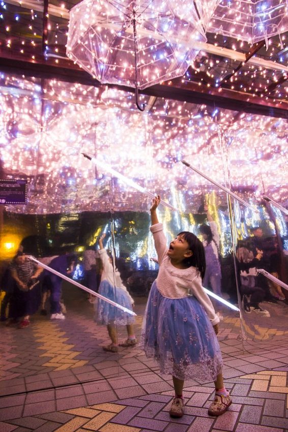 【活動.台北】2018新北市歡樂耶誕城~玩樂攻略看這裡,航向宇宙四大星系燈區,好美好拍、好玩有趣