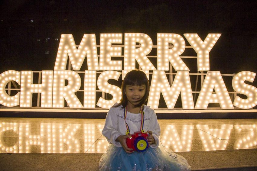 【活動.台北】2018新北市歡樂耶誕城~玩樂攻略看這裡,航向宇宙四大星系燈區,好美好拍、好玩有趣