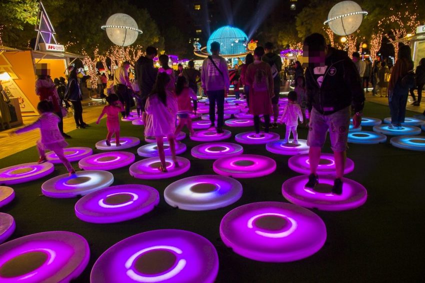 【活動.台北】2018新北市歡樂耶誕城~玩樂攻略看這裡,航向宇宙四大星系燈區,好美好拍、好玩有趣