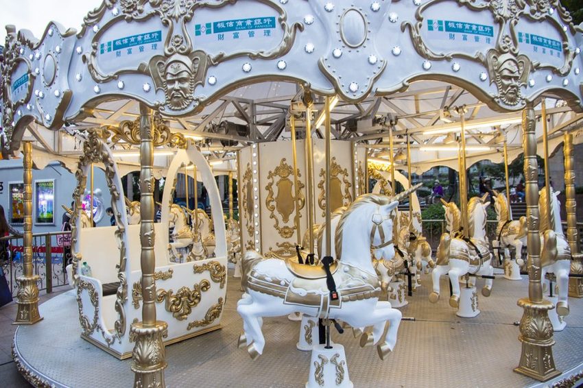 【活動.台北】2018新北市歡樂耶誕城~玩樂攻略看這裡,航向宇宙四大星系燈區,好美好拍、好玩有趣