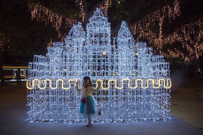 【活動.台北】2018新北市歡樂耶誕城~玩樂攻略看這裡,航向宇宙四大星系燈區,好美好拍、好玩有趣