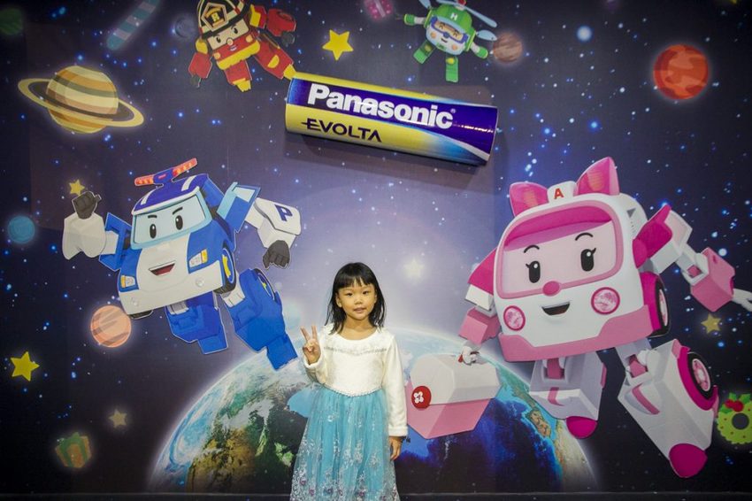 【活動.台北】2018新北市歡樂耶誕城~玩樂攻略看這裡,航向宇宙四大星系燈區,好美好拍、好玩有趣