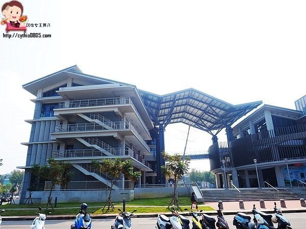 桃園龍潭景點-龍潭圖書館-桃園最大的圖書館,用音樂做主題,帶著孩子來看書吧!!! @民宿女王芽月-美食.旅遊.全台趴趴走