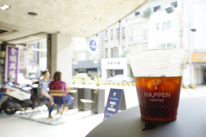 台南|哈本咖啡 咖啡隨行吧(中正店) Happen Coffee精品咖啡.中西區外帶咖啡推薦! - 奇奇一起玩樂趣