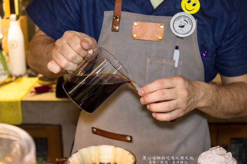 台南北區︱堤貝街咖啡&彩色菠菠台南館　秘巷裡的馥郁咖啡香、現點現採極鮮蔬菜；府城老屋裡，溫暖味蕾、填飽脾胃的輕食咖啡館！
