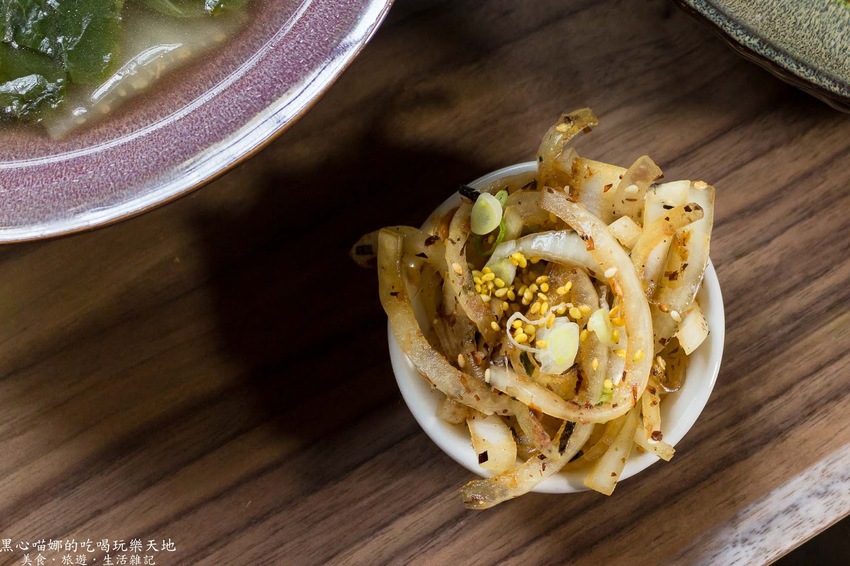 台南北區︱堤貝街咖啡&彩色菠菠台南館　秘巷裡的馥郁咖啡香、現點現採極鮮蔬菜；府城老屋裡，溫暖味蕾、填飽脾胃的輕食咖啡館！