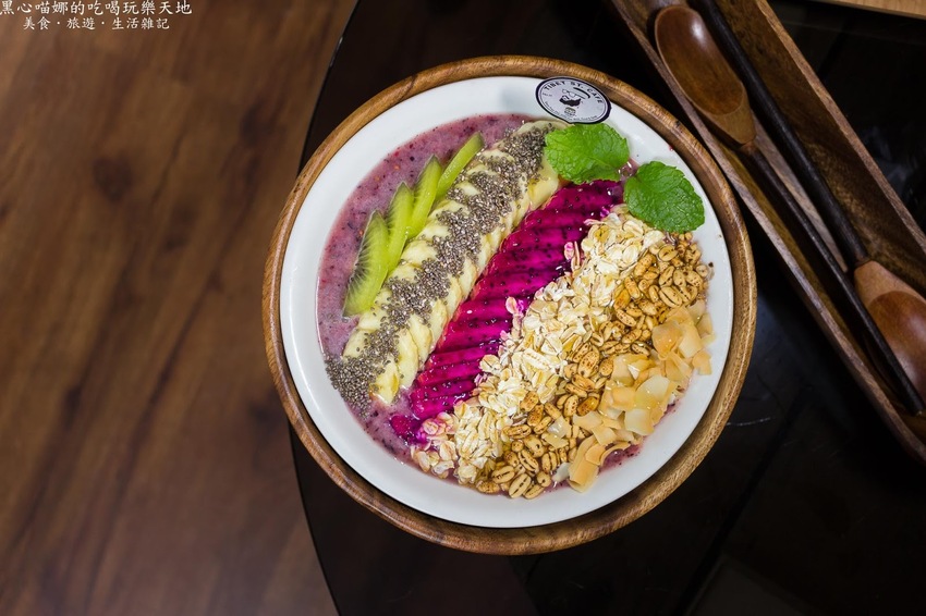 台南北區︱堤貝街咖啡&彩色菠菠台南館　秘巷裡的馥郁咖啡香、現點現採極鮮蔬菜；府城老屋裡，溫暖味蕾、填飽脾胃的輕食咖啡館！