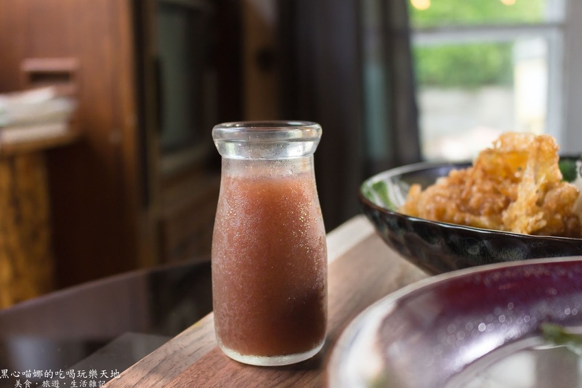 台南北區︱堤貝街咖啡&彩色菠菠台南館　秘巷裡的馥郁咖啡香、現點現採極鮮蔬菜；府城老屋裡，溫暖味蕾、填飽脾胃的輕食咖啡館！