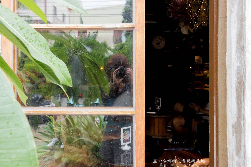 台南北區︱堤貝街咖啡&彩色菠菠台南館　秘巷裡的馥郁咖啡香、現點現採極鮮蔬菜；府城老屋裡，溫暖味蕾、填飽脾胃的輕食咖啡館！