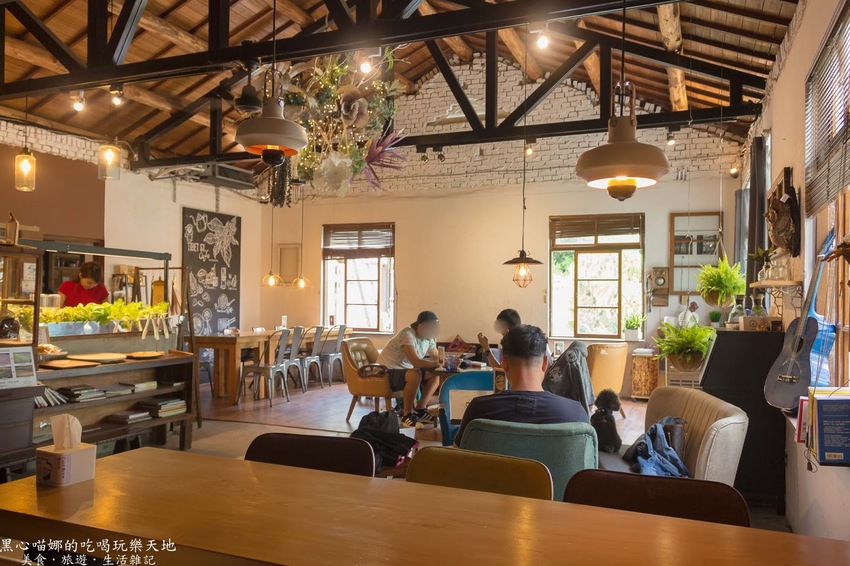 台南北區︱堤貝街咖啡&彩色菠菠台南館　秘巷裡的馥郁咖啡香、現點現採極鮮蔬菜；府城老屋裡，溫暖味蕾、填飽脾胃的輕食咖啡館！