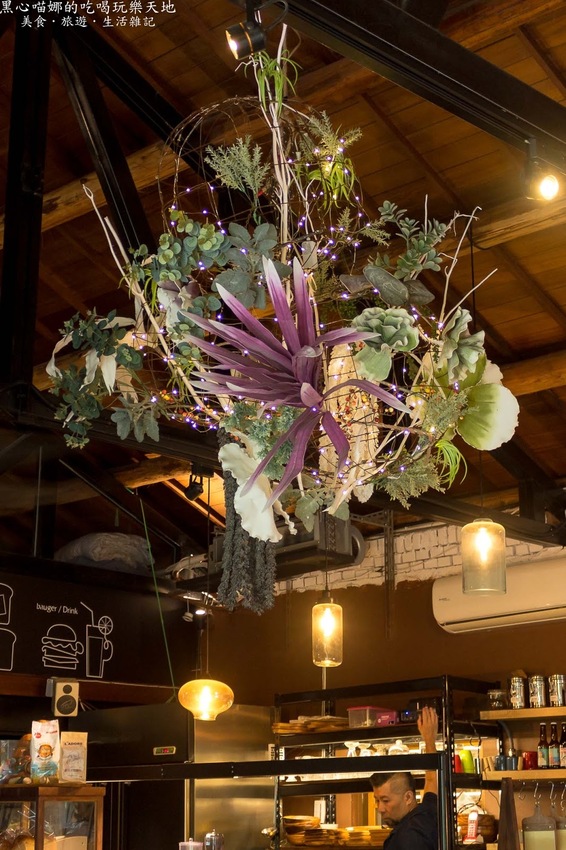 台南北區︱堤貝街咖啡&彩色菠菠台南館　秘巷裡的馥郁咖啡香、現點現採極鮮蔬菜；府城老屋裡，溫暖味蕾、填飽脾胃的輕食咖啡館！