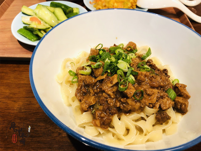 【厚呷米呀│新北板橋】好麵好(GOODLESEVERYDAY) 一碗好麵好好吃/板橋光正特色美食一條街/店花#炸醬麵店草#牛肉麵給你好看/文青風裝潢放鬆享受好麵好 近捷運藍線板橋站/板橋火車站