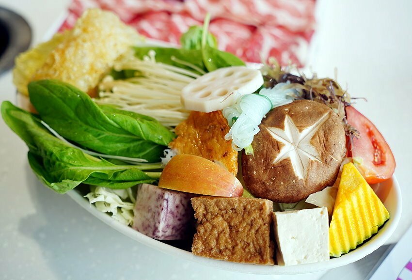 【台北火鍋】天鍋宴.雙人套餐豐富滿料,飲品、冰淇淋、甜點吃到飽!