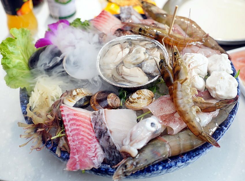 【台北火鍋】天鍋宴.雙人套餐豐富滿料,飲品、冰淇淋、甜點吃到飽!