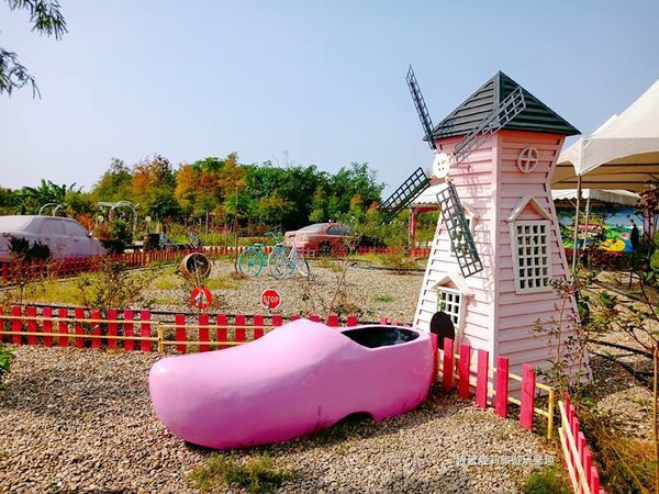 44908319_324207084798053_1521680859701182464_n