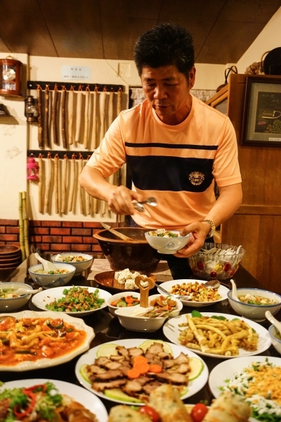 跳躍的宅男 - [花蓮光復美食]大和擂茶舖-光復無菜單料理 初次體驗鹹口味客家擂茶