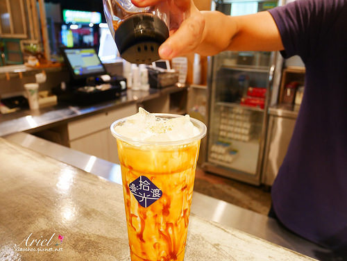 【台南美食】漫渡拾光-西門店 溫馨派開放式裝潢 ‖ 攝影師風格的浪漫飲品 ❤ 逛街累了就來杯療育飲品吧