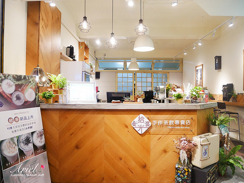 【台南美食】漫渡拾光-西門店 溫馨派開放式裝潢 ‖ 攝影師風格的浪漫飲品 ❤ 逛街累了就來杯療育飲品吧