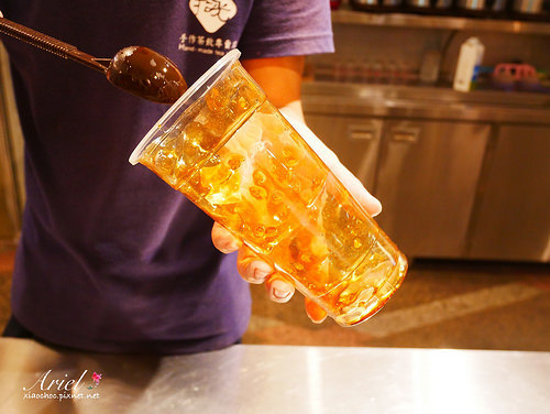 【台南美食】漫渡拾光-西門店 溫馨派開放式裝潢 ‖ 攝影師風格的浪漫飲品 ❤ 逛街累了就來杯療育飲品吧