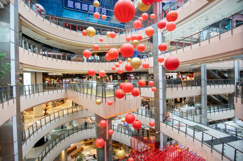 2022新春賀歲最好逛『大江購物中心』,虎力全開送鈔大,桃園青埔美食最齊全,全年免費停車!