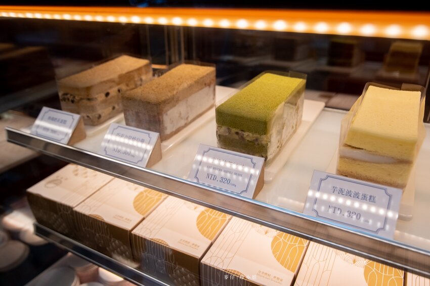 2022新春賀歲最好逛『大江購物中心』,虎力全開送鈔大,桃園青埔美食最齊全,全年免費停車!