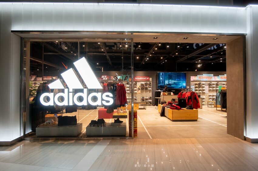 2022新春賀歲最好逛『大江購物中心』,虎力全開送鈔大,桃園青埔美食最齊全,全年免費停車!