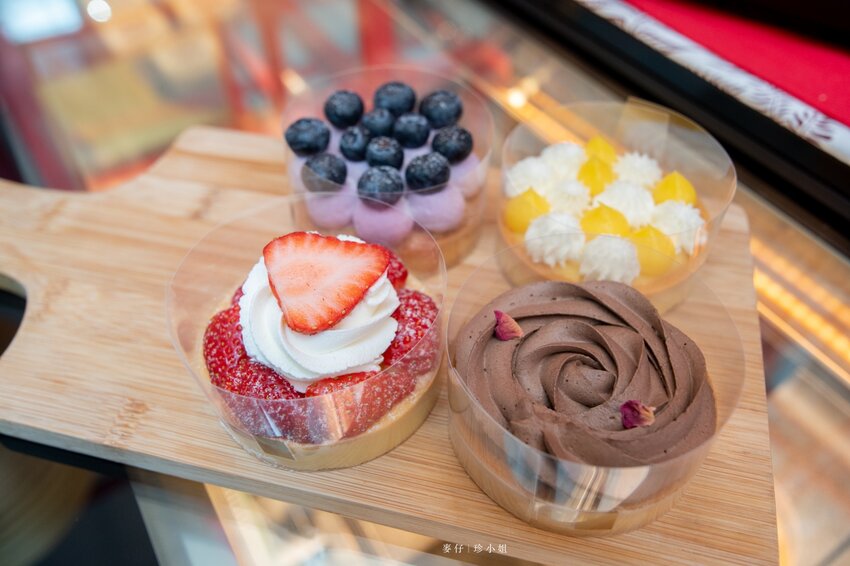 2022新春賀歲最好逛『大江購物中心』,虎力全開送鈔大,桃園青埔美食最齊全,全年免費停車!