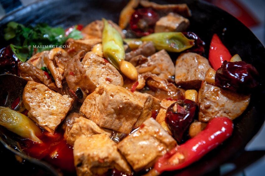 2022新春賀歲最好逛『大江購物中心』,虎力全開送鈔大,桃園青埔美食最齊全,全年免費停車!