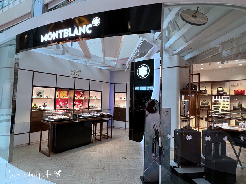 賀歲祭來大江，逛一整天都不夠，桃園青埔美食綠洲，好吃好玩又滿足，快來大江購物中心沾沾春節喜氣！