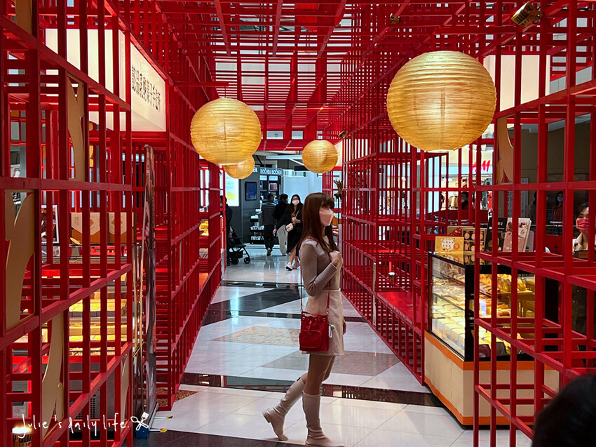 賀歲祭來大江，逛一整天都不夠，桃園青埔美食綠洲，好吃好玩又滿足，快來大江購物中心沾沾春節喜氣！