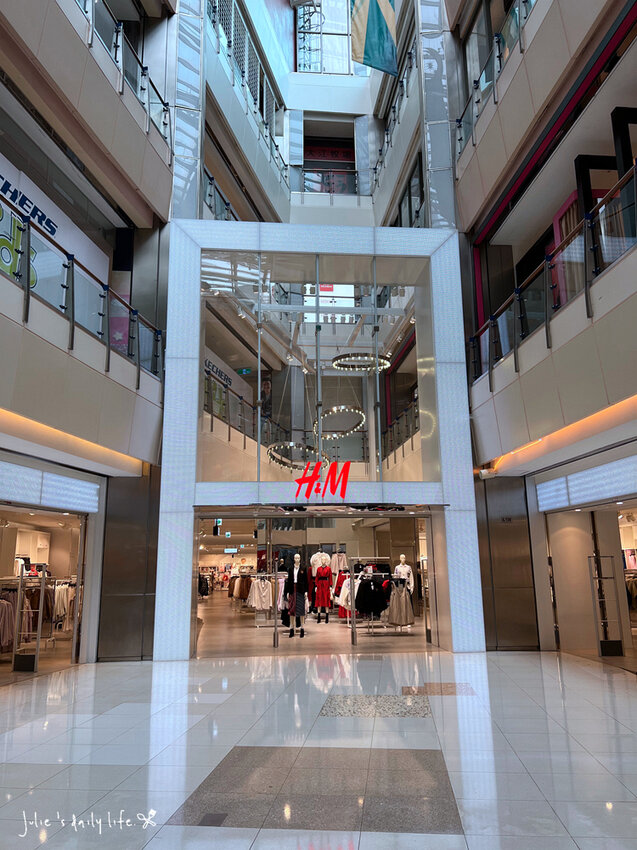 賀歲祭來大江，逛一整天都不夠，桃園青埔美食綠洲，好吃好玩又滿足，快來大江購物中心沾沾春節喜氣！