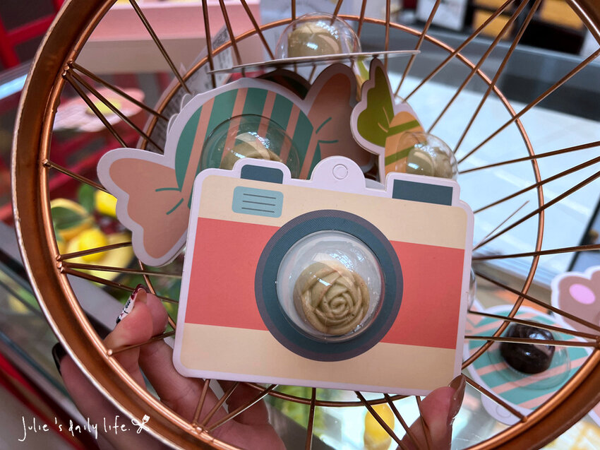 賀歲祭來大江，逛一整天都不夠，桃園青埔美食綠洲，好吃好玩又滿足，快來大江購物中心沾沾春節喜氣！